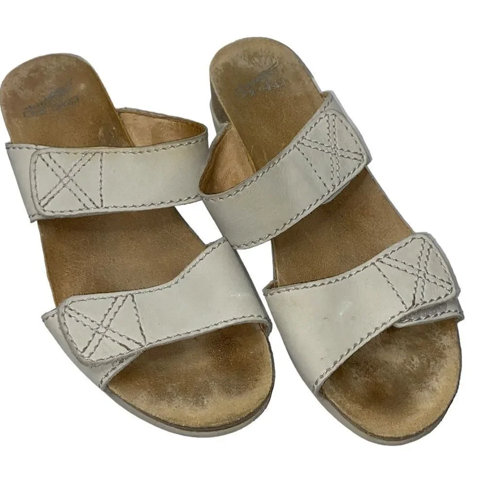 Dansko Wms Sz 9.5 / EU 40 Beige Double Strap Adjustable Slip On Sandals